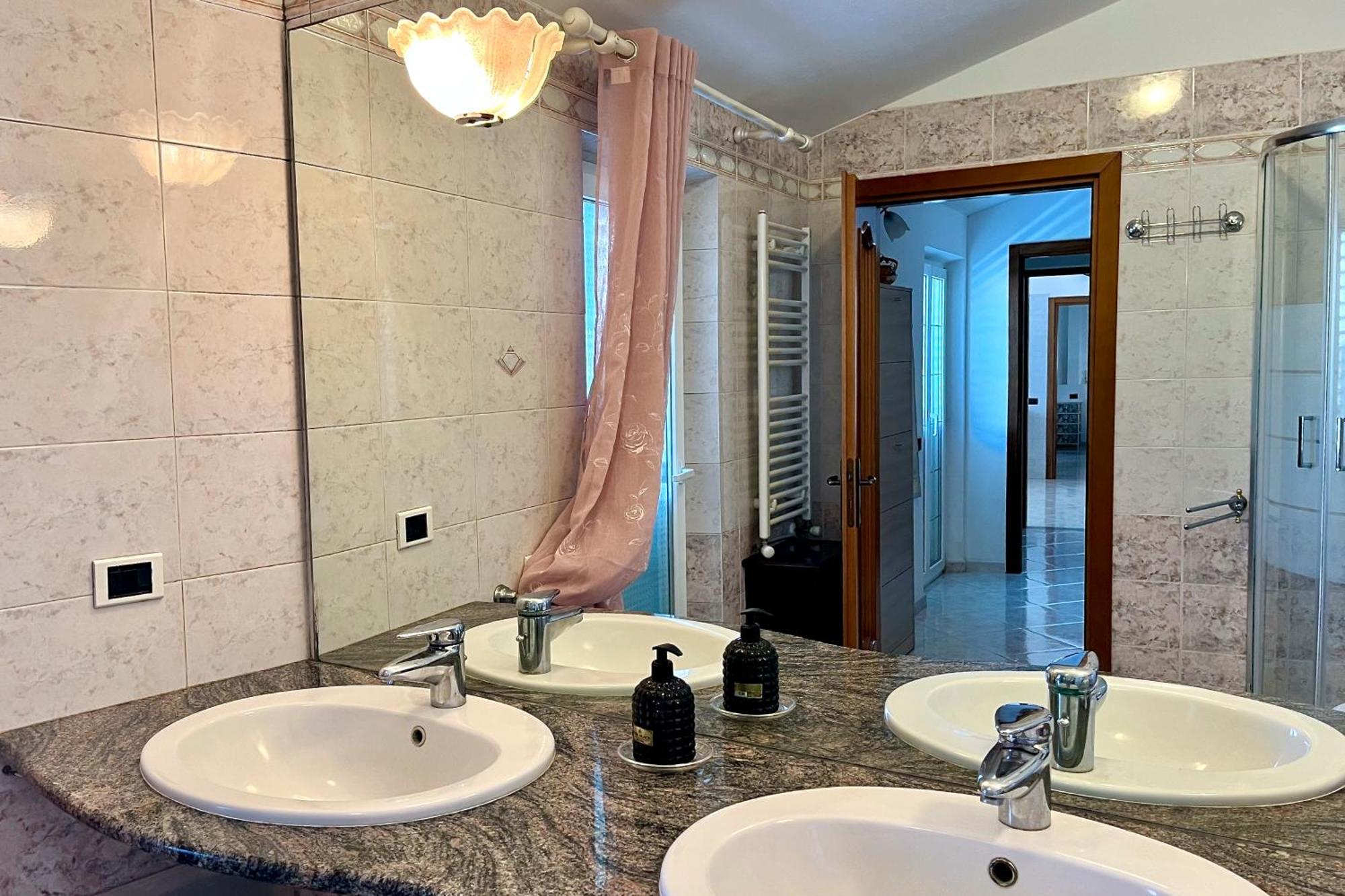 Luxury Home Cabras Centro מראה חיצוני תמונה